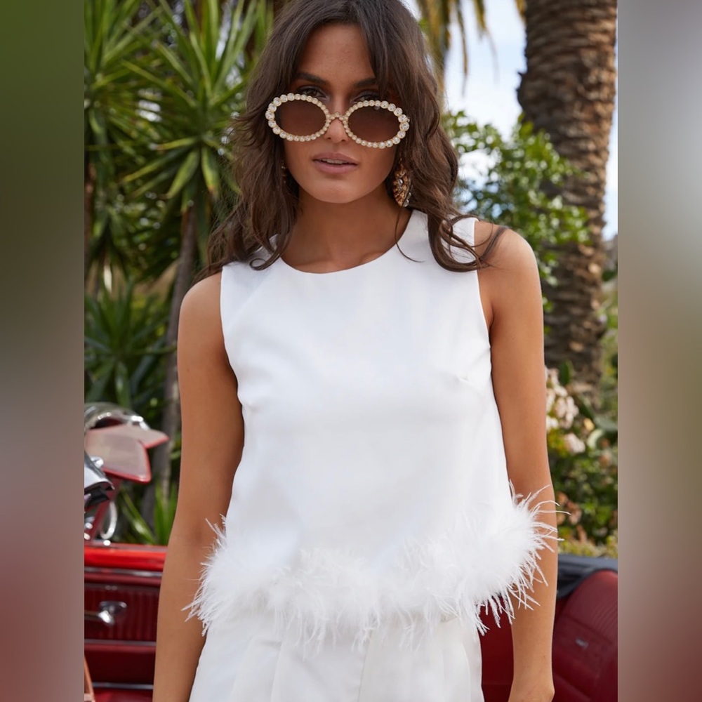 NWT 12th Tribe Soulmate White Faux Feather Top/ Size Large